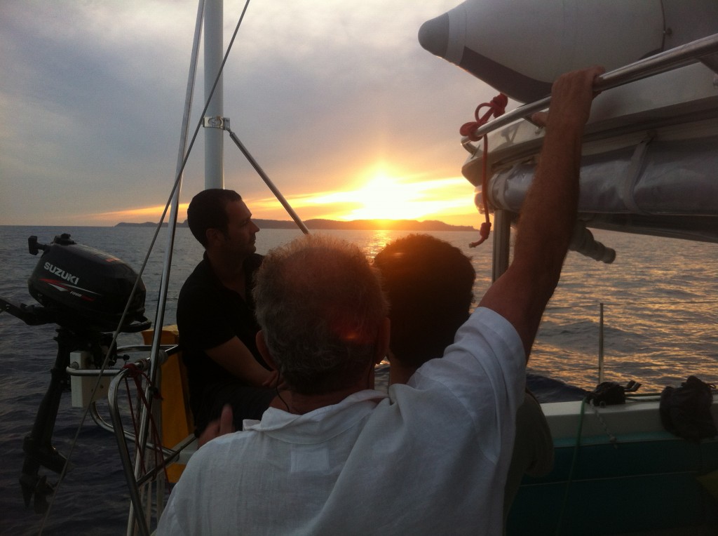 croisiere voilier et couché de soleil