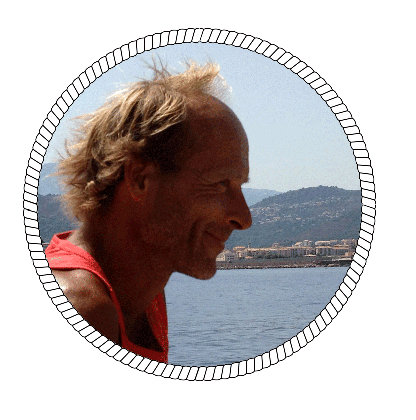 Photo de Jean, skipper professionnel et amoureux des calanques de Marseille - Skippair