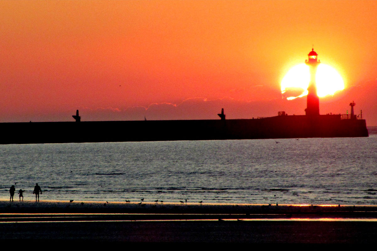 La plage de Malo-les-Bains, à Dunkerque, au coucher du soleil - Quentin Verwaerde (CC BY-ND 2.0 - Flickr)