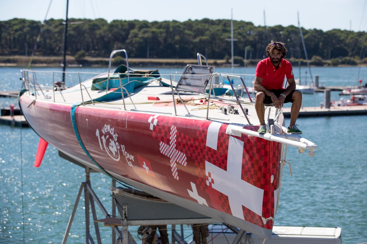 Superbigou est de retour ! Le jeune skipper suisse Alan Roura prendra le départ du Vendée Globe sur le monocoque confectionné par son compatriote Bernard Stamm - Christophe Breschi